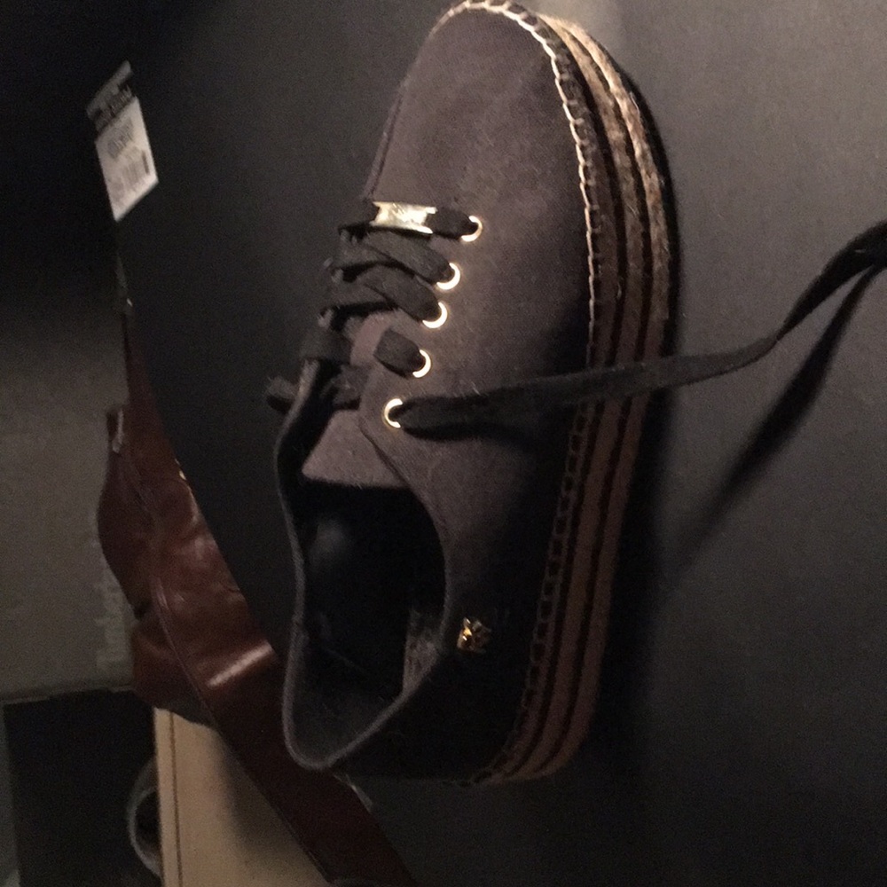 Women’s shoe